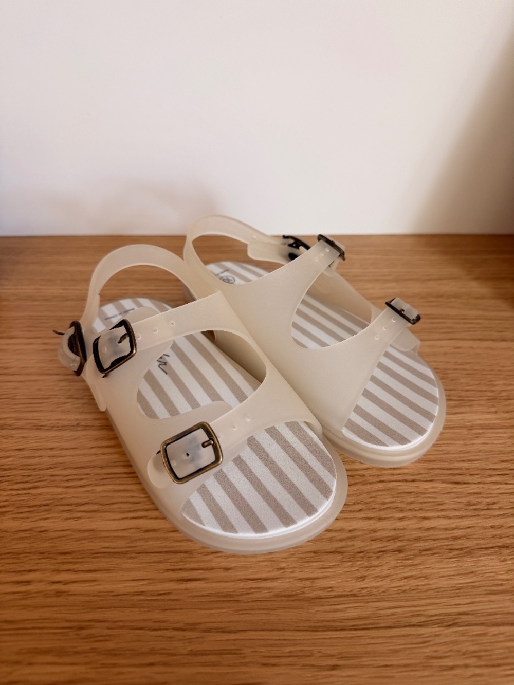 Pehr Toddler Splash Sandals in Cloud